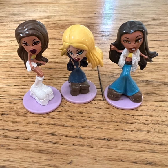 Vtg. 2004 Lot of 3 Bratz Dolls PVC Cake Toppers Collectibles Bakery Crafts 3" - Picture 2 of 4